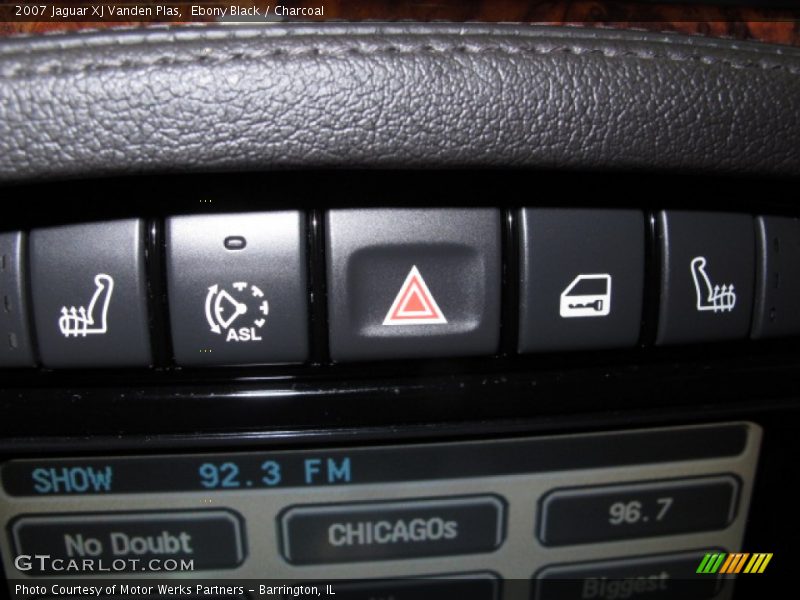 Controls of 2007 XJ Vanden Plas