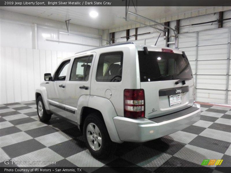 Bright Silver Metallic / Dark Slate Gray 2009 Jeep Liberty Sport