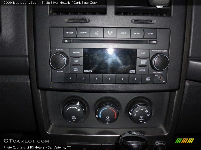 Bright Silver Metallic / Dark Slate Gray 2009 Jeep Liberty Sport