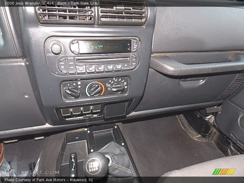Black / Dark Slate Gray 2006 Jeep Wrangler SE 4x4