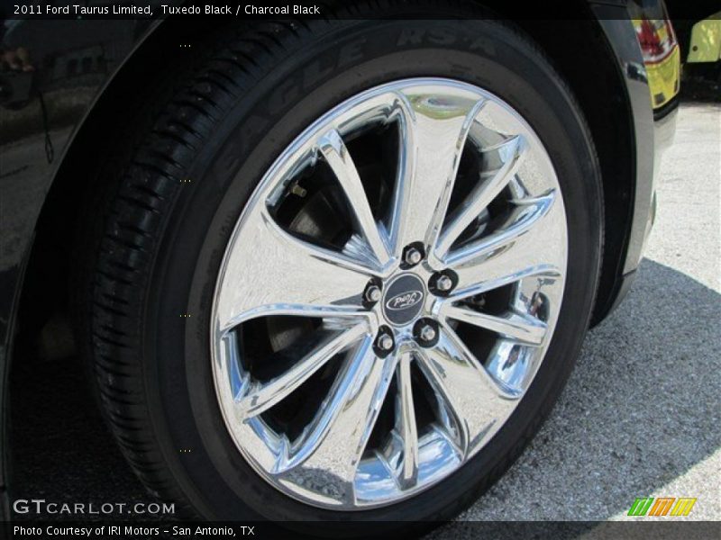Tuxedo Black / Charcoal Black 2011 Ford Taurus Limited