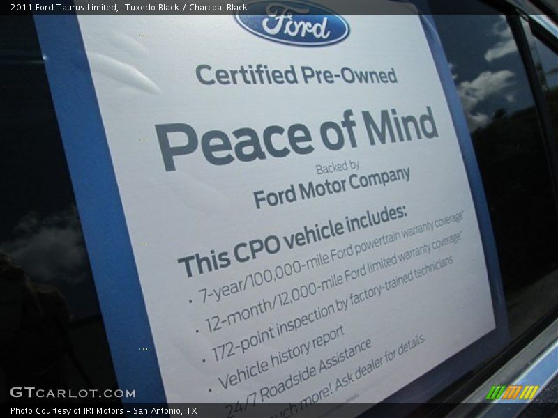 Tuxedo Black / Charcoal Black 2011 Ford Taurus Limited