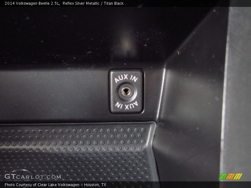 Reflex Silver Metallic / Titan Black 2014 Volkswagen Beetle 2.5L