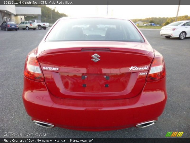 Vivid Red / Black 2012 Suzuki Kizashi Sport GTS