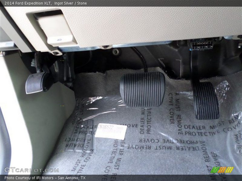 Ingot Silver / Stone 2014 Ford Expedition XLT