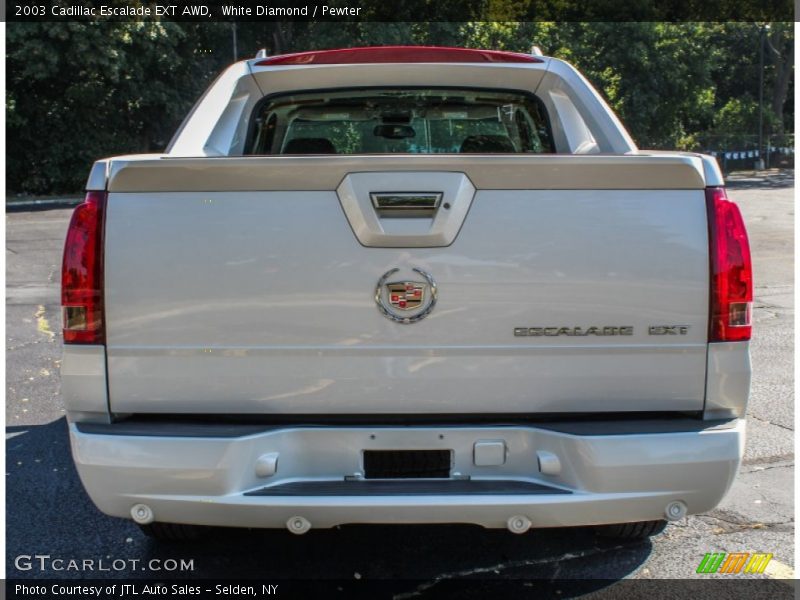 White Diamond / Pewter 2003 Cadillac Escalade EXT AWD