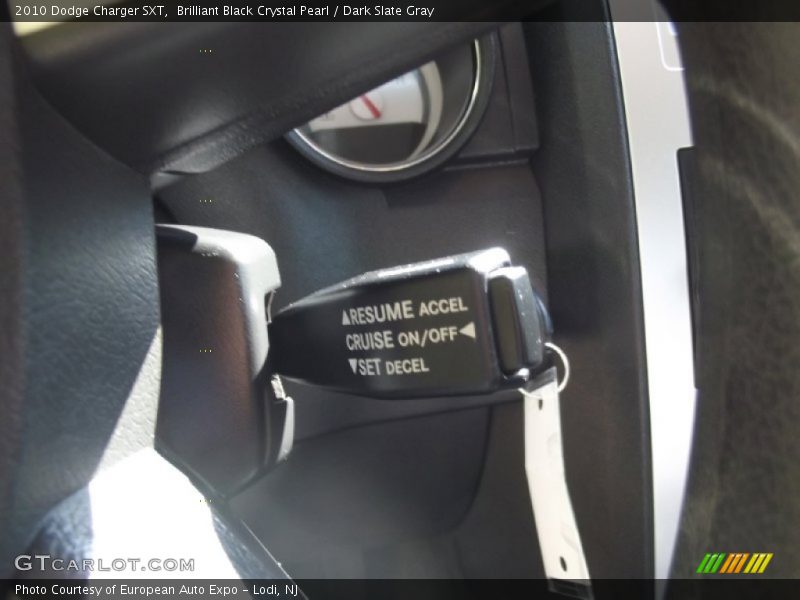 Brilliant Black Crystal Pearl / Dark Slate Gray 2010 Dodge Charger SXT