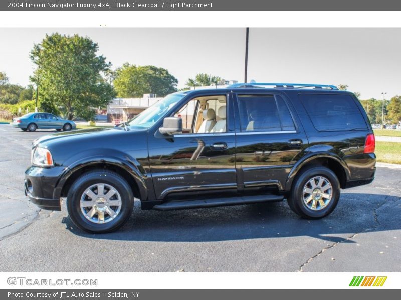  2004 Navigator Luxury 4x4 Black Clearcoat