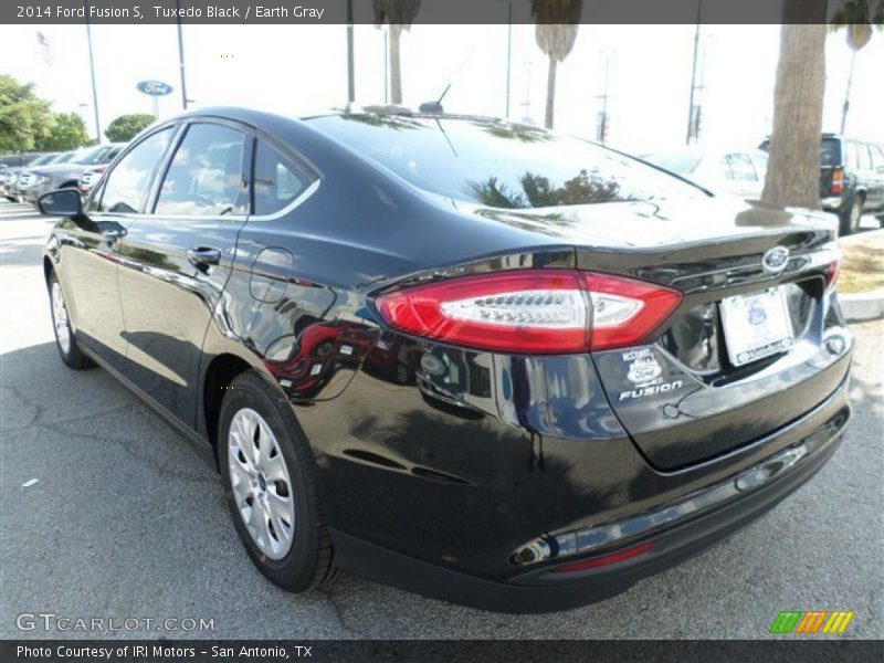 Tuxedo Black / Earth Gray 2014 Ford Fusion S