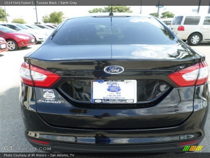 Tuxedo Black / Earth Gray 2014 Ford Fusion S