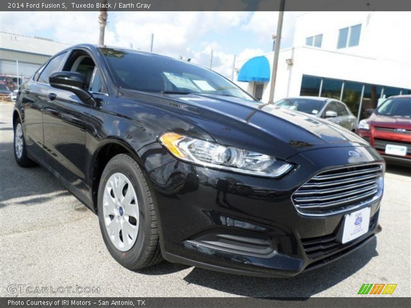 Tuxedo Black / Earth Gray 2014 Ford Fusion S