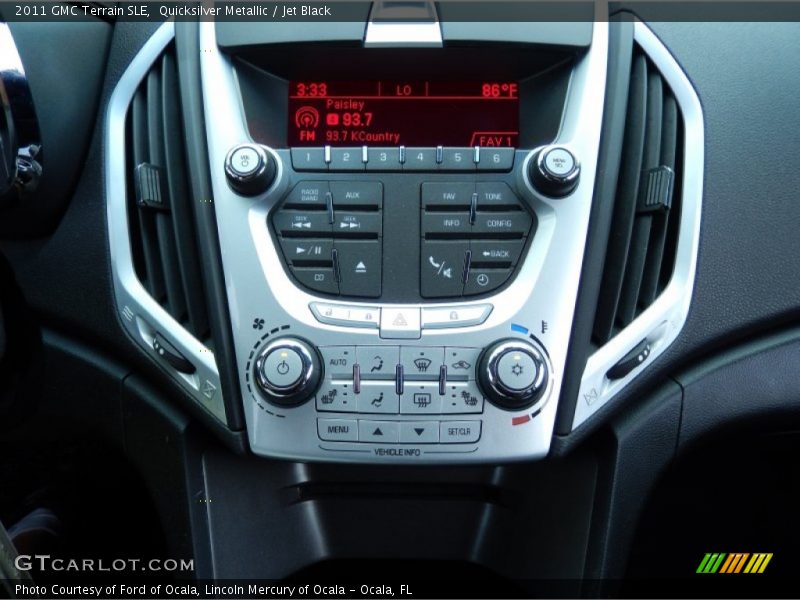Quicksilver Metallic / Jet Black 2011 GMC Terrain SLE