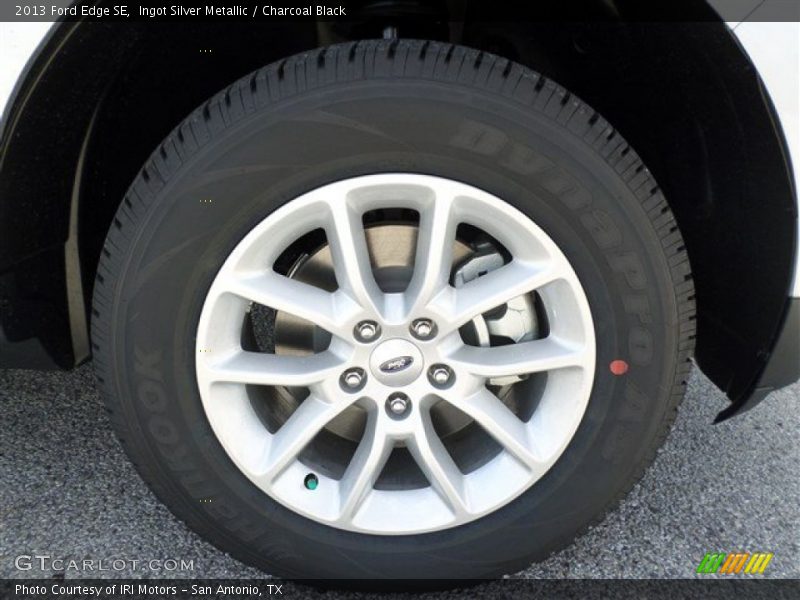 Ingot Silver Metallic / Charcoal Black 2013 Ford Edge SE
