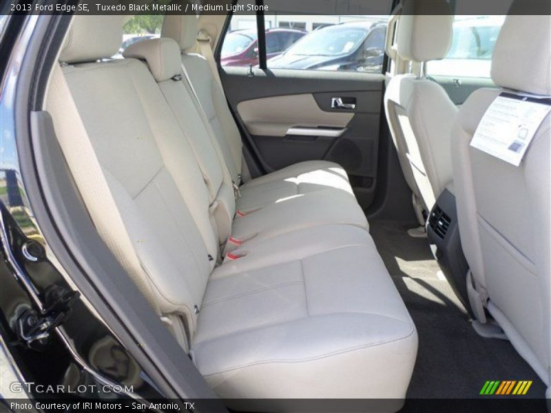 Tuxedo Black Metallic / Medium Light Stone 2013 Ford Edge SE