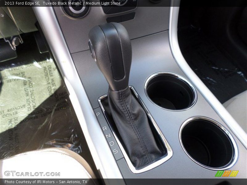 Tuxedo Black Metallic / Medium Light Stone 2013 Ford Edge SE