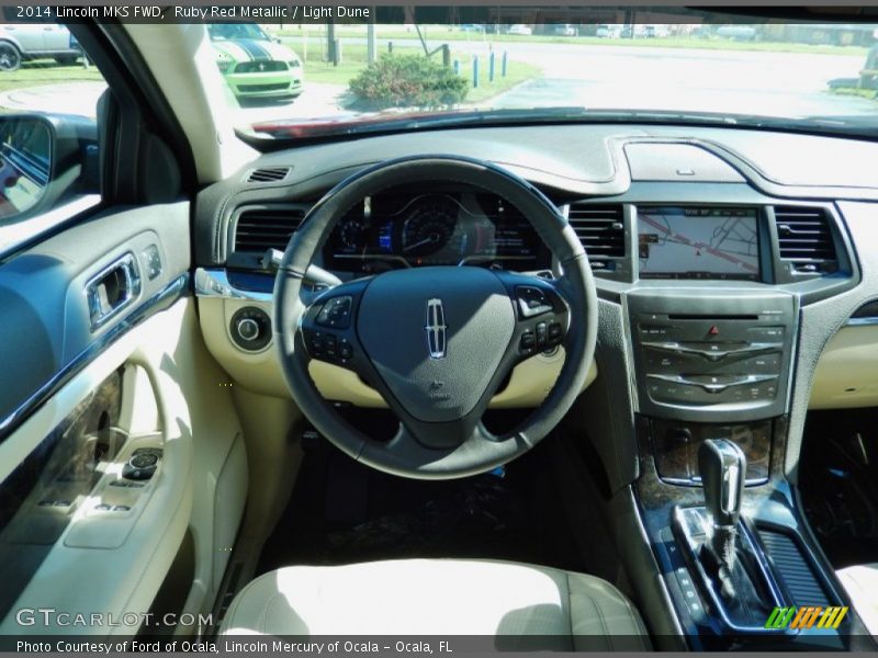 Dashboard of 2014 MKS FWD