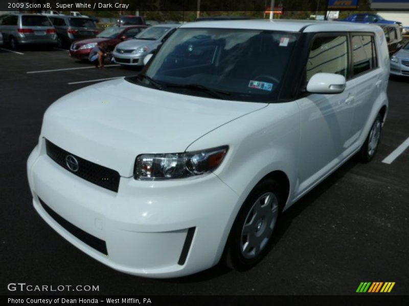 Super White / Dark Gray 2009 Scion xB