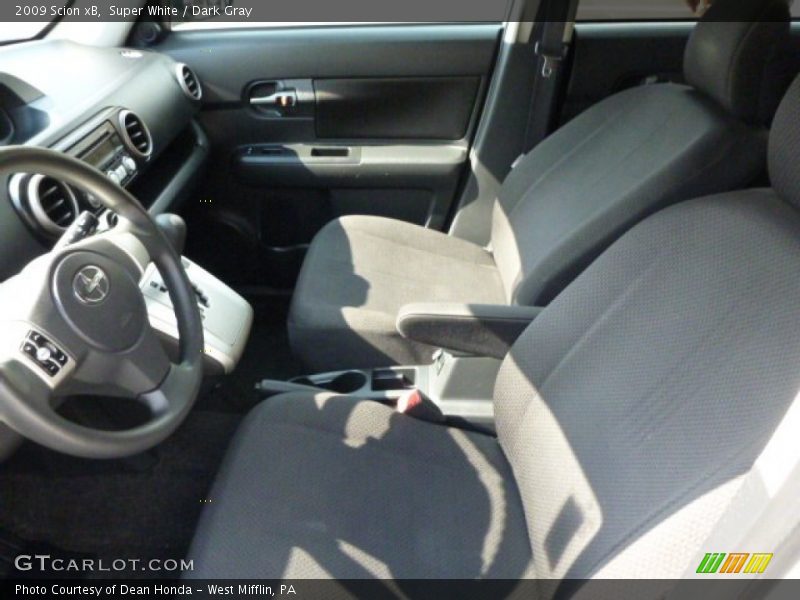 Super White / Dark Gray 2009 Scion xB
