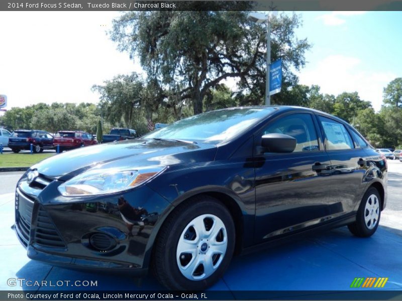 Tuxedo Black / Charcoal Black 2014 Ford Focus S Sedan