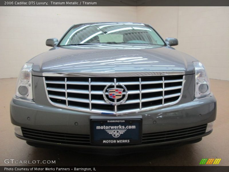 Titanium Metallic / Titanium 2006 Cadillac DTS Luxury