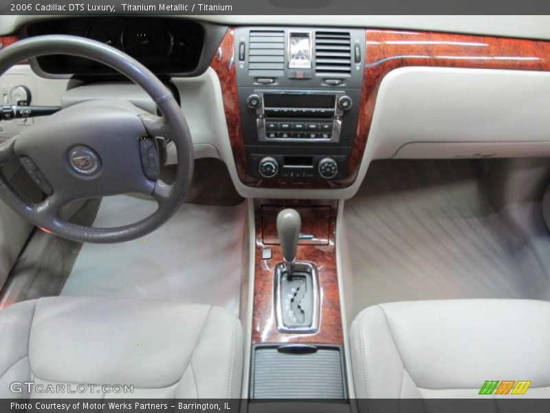 Titanium Metallic / Titanium 2006 Cadillac DTS Luxury