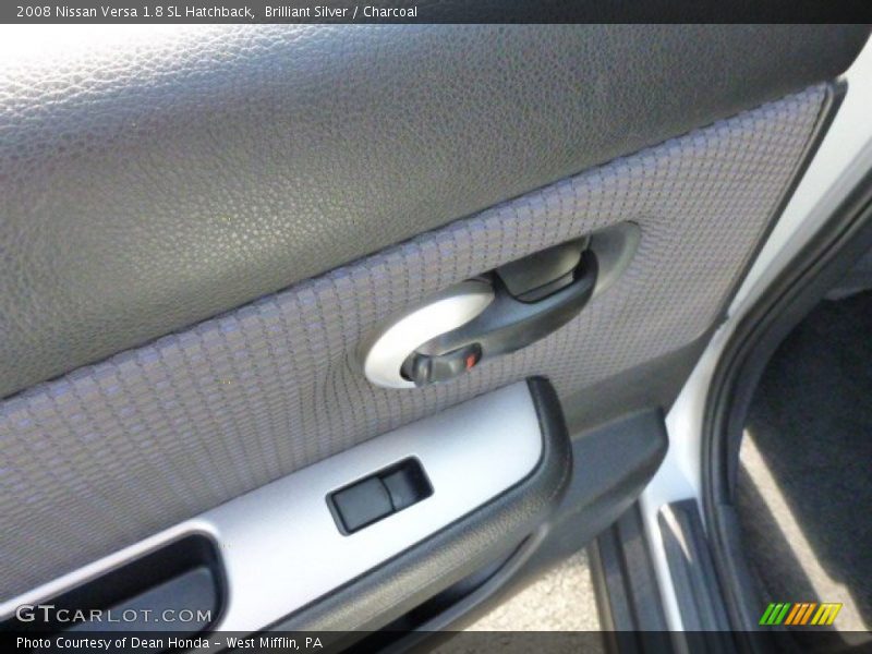 Brilliant Silver / Charcoal 2008 Nissan Versa 1.8 SL Hatchback