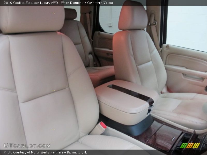 White Diamond / Cashmere/Cocoa 2010 Cadillac Escalade Luxury AWD