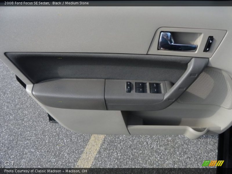Black / Medium Stone 2008 Ford Focus SE Sedan