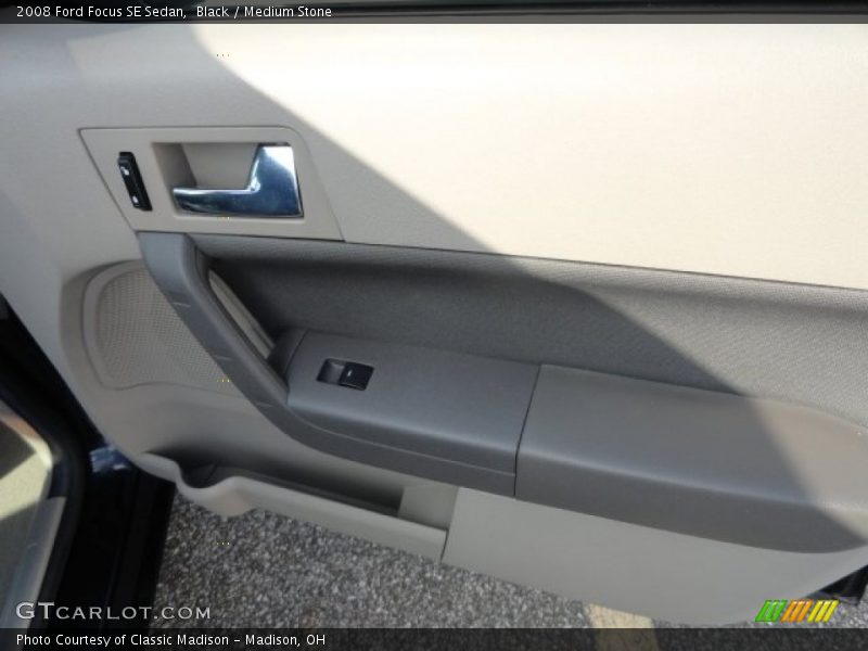 Black / Medium Stone 2008 Ford Focus SE Sedan