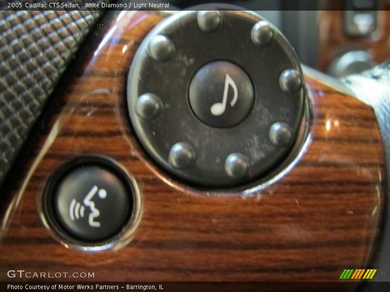 White Diamond / Light Neutral 2005 Cadillac CTS Sedan