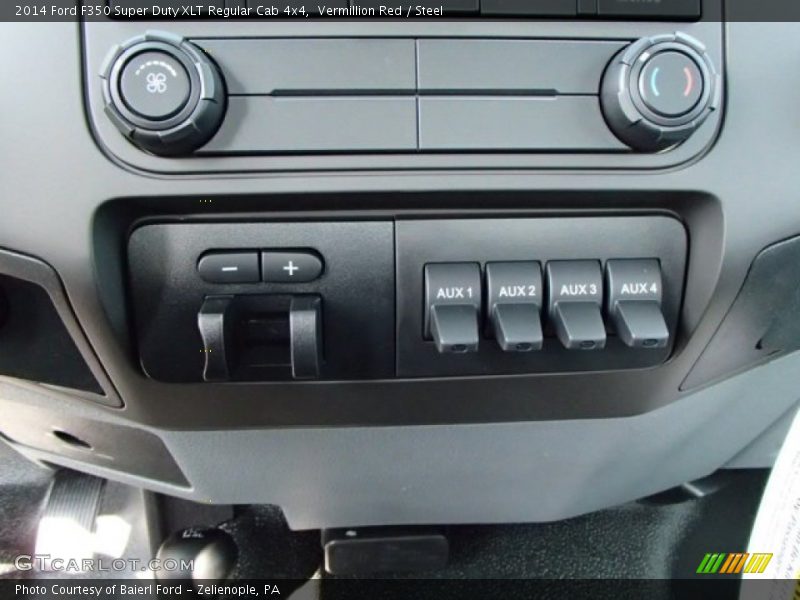 Controls of 2014 F350 Super Duty XLT Regular Cab 4x4
