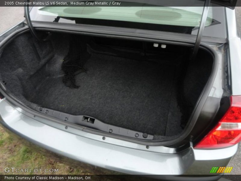 Medium Gray Metallic / Gray 2005 Chevrolet Malibu LS V6 Sedan