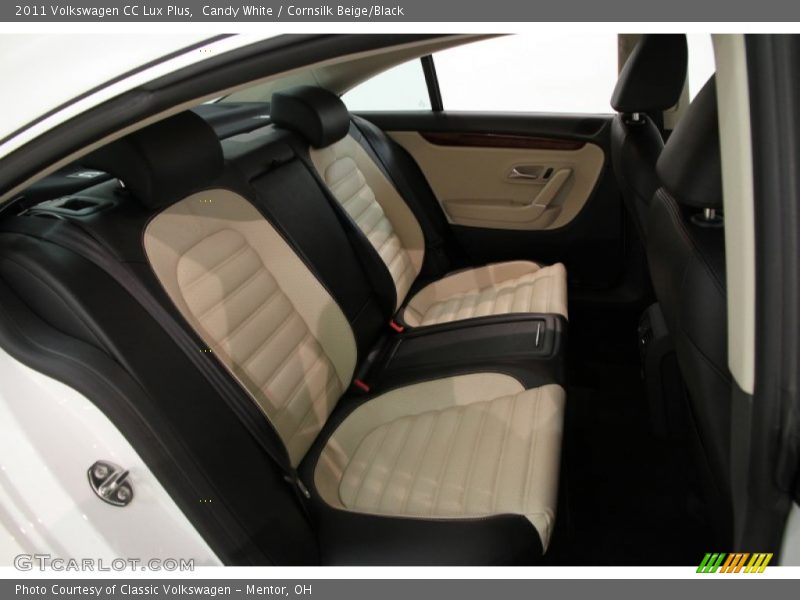 Rear Seat of 2011 CC Lux Plus