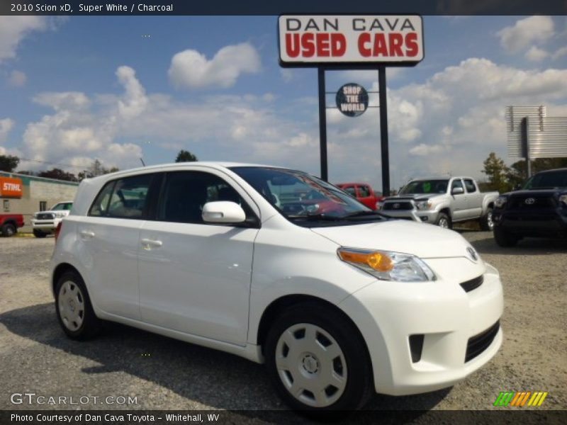 Super White / Charcoal 2010 Scion xD