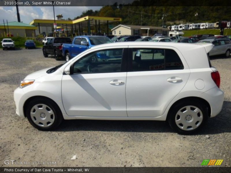 Super White / Charcoal 2010 Scion xD