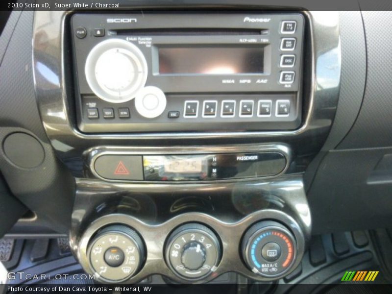 Super White / Charcoal 2010 Scion xD