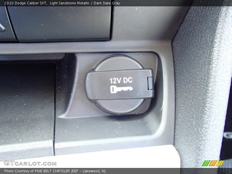 Light Sandstone Metallic / Dark Slate Gray 2010 Dodge Caliber SXT
