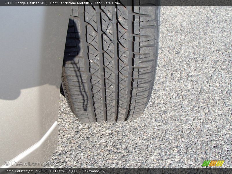 Light Sandstone Metallic / Dark Slate Gray 2010 Dodge Caliber SXT