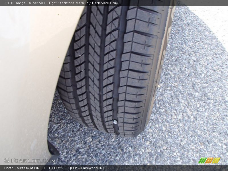 Light Sandstone Metallic / Dark Slate Gray 2010 Dodge Caliber SXT