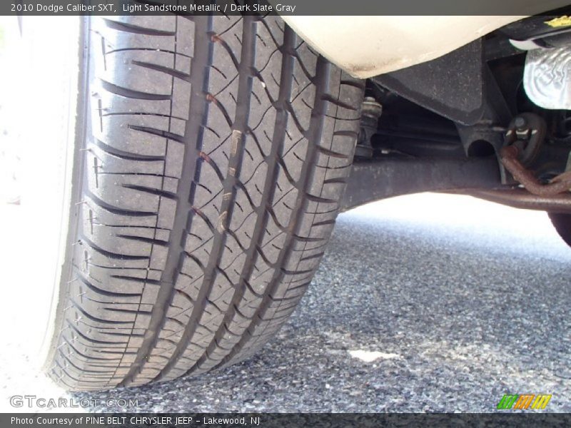 Light Sandstone Metallic / Dark Slate Gray 2010 Dodge Caliber SXT