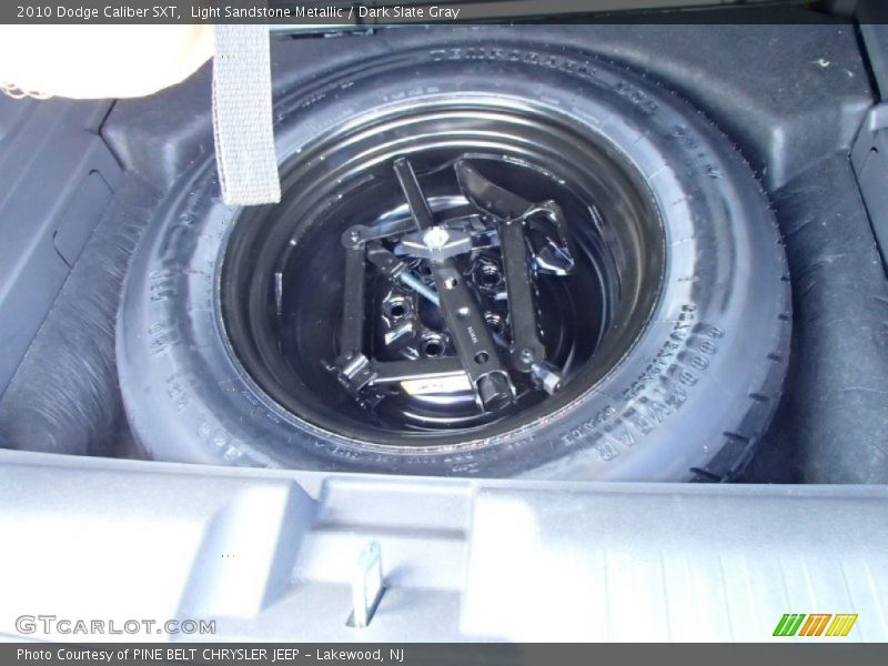 Light Sandstone Metallic / Dark Slate Gray 2010 Dodge Caliber SXT