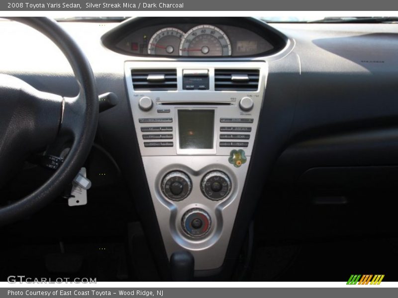 Silver Streak Mica / Dark Charcoal 2008 Toyota Yaris Sedan