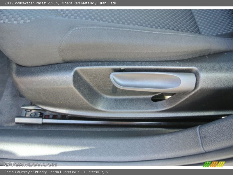 Opera Red Metallic / Titan Black 2012 Volkswagen Passat 2.5L S