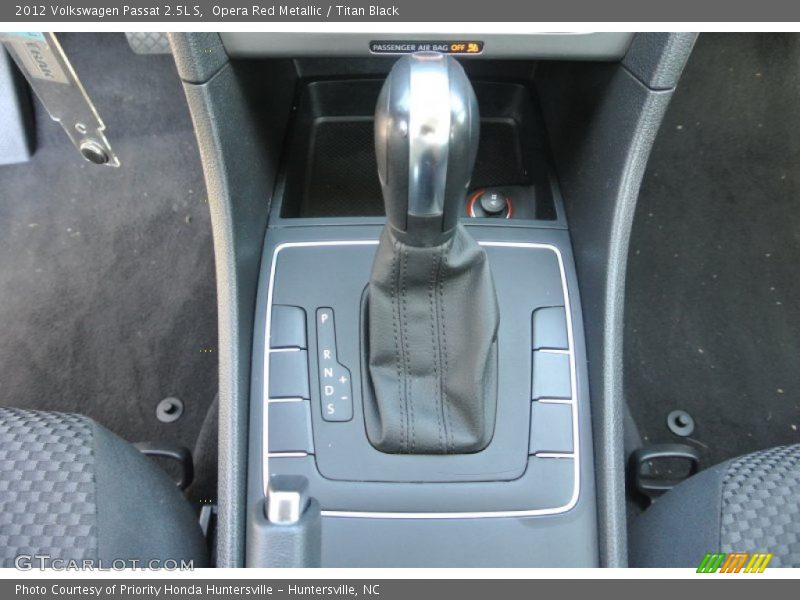 Opera Red Metallic / Titan Black 2012 Volkswagen Passat 2.5L S