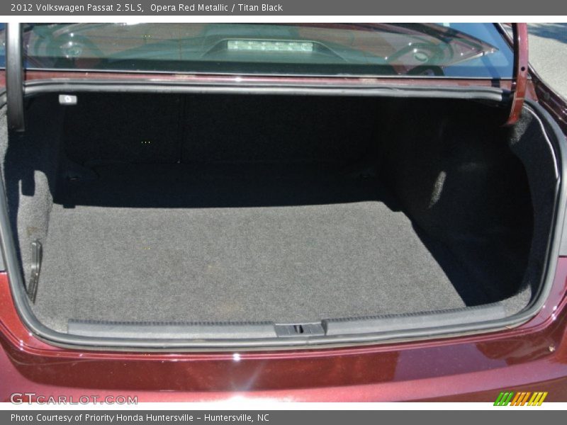 Opera Red Metallic / Titan Black 2012 Volkswagen Passat 2.5L S