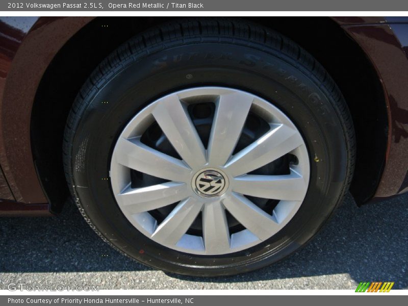 Opera Red Metallic / Titan Black 2012 Volkswagen Passat 2.5L S