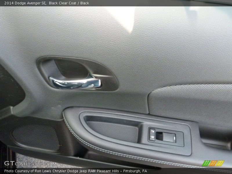 Black Clear Coat / Black 2014 Dodge Avenger SE