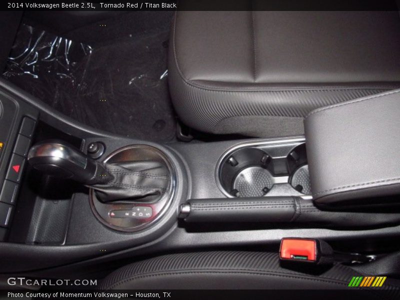 Tornado Red / Titan Black 2014 Volkswagen Beetle 2.5L