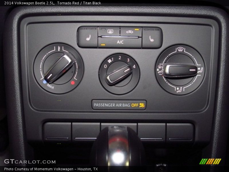 Tornado Red / Titan Black 2014 Volkswagen Beetle 2.5L