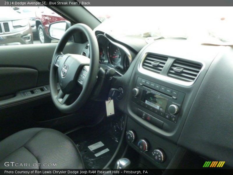 Blue Streak Pearl / Black 2014 Dodge Avenger SE